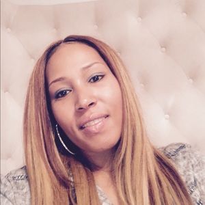 Meet your Posher, Latoya